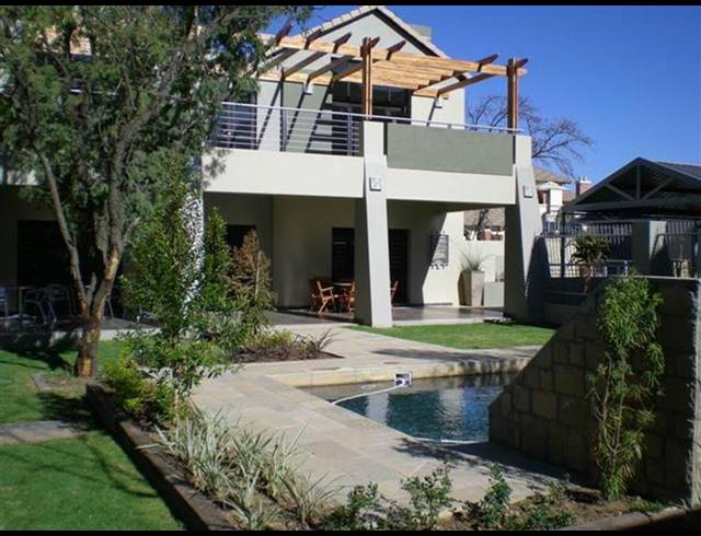 1 BEDROOM APARTMENT FOR SALE IN LONEHILL